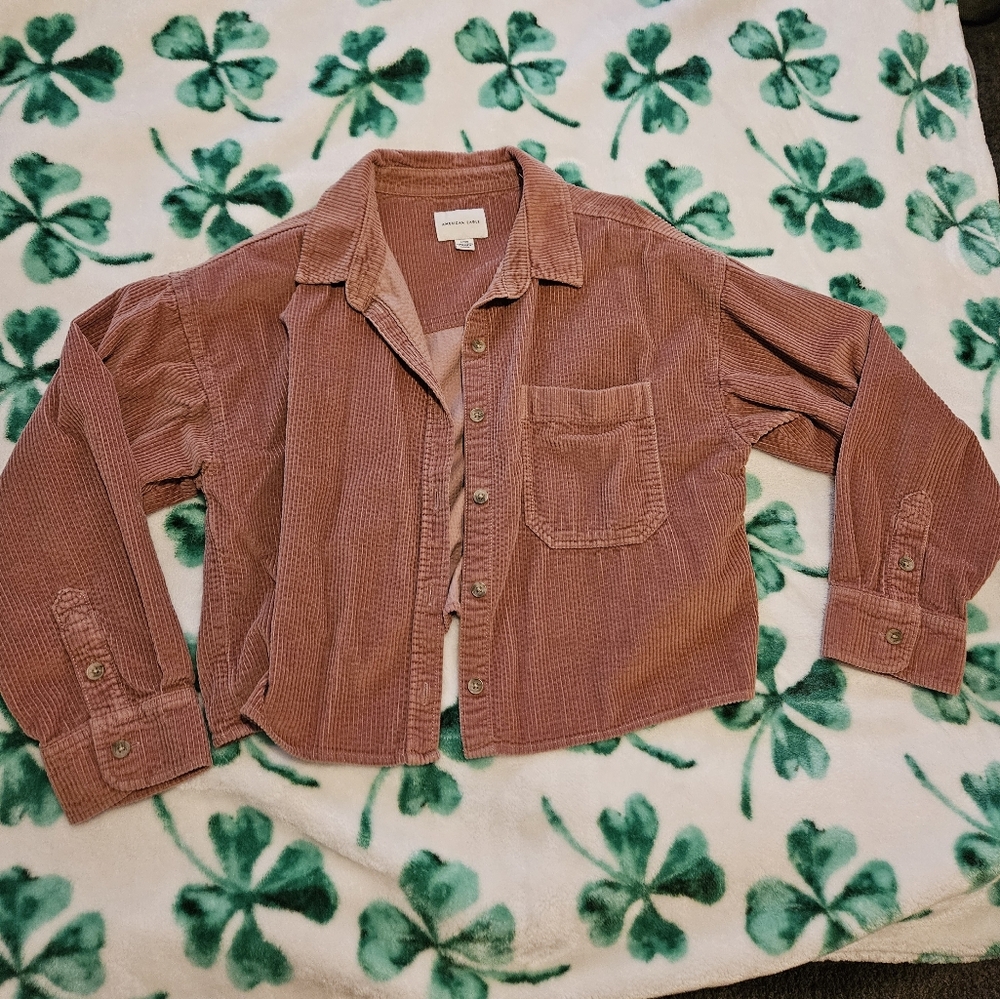 American Eagle semi cropped, corduroy collared jacket